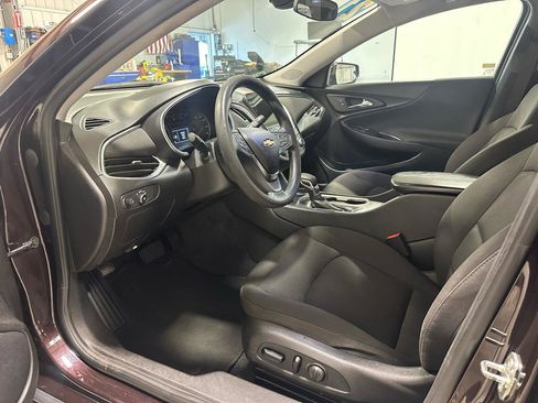 Used 2021 Chevrolet Malibu LT FWD image 8