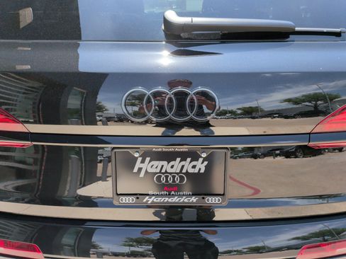 Used 2026 Audi Q7 3.0T Premium AWD/4WD image 39