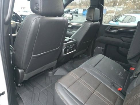 Used 2024 Chevrolet Silverado 1500 High Country image 11
