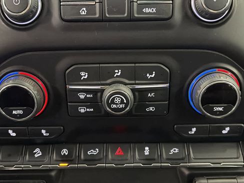 Used 2021 Chevrolet Silverado 1500 RST image 14