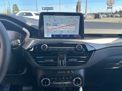 New 2025 Ford Escape Active w/ Cold Weather Package image 15