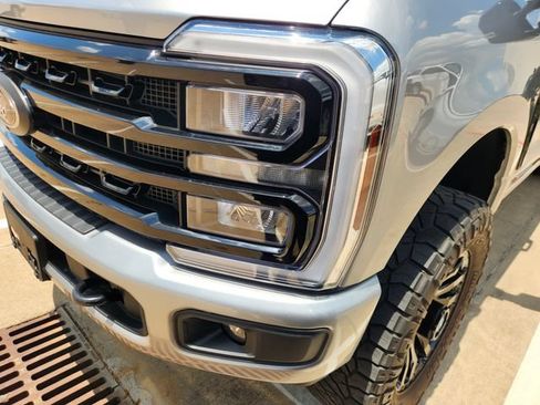 Used 2024 Ford F250 Lariat w/ Tremor Off-Road Package AWD/4WD image 7