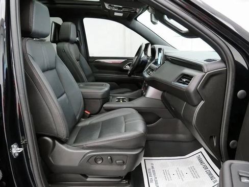 Used 2023 Chevrolet Suburban RST w/ Luxury Package AWD/4WD image 15