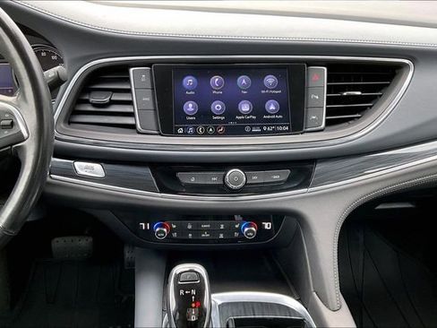 Used 2020 Buick Enclave Premium w/ Sun and Sites Package image 8