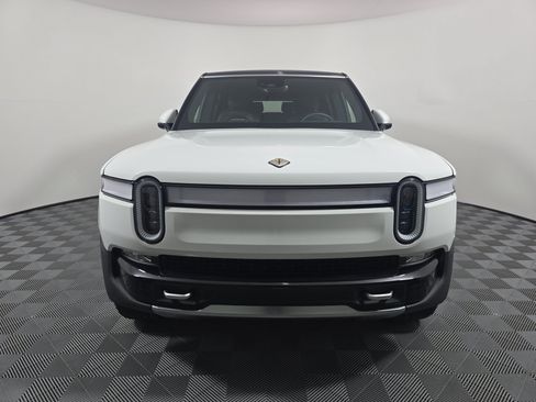 Used 2024 Rivian R1S Adventure AWD/4WD image 8
