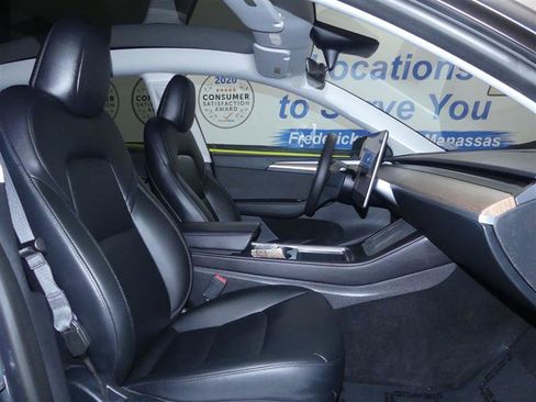 Used 2023 Tesla Model Y AWD image 7