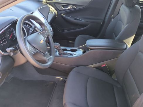 Used 2024 Chevrolet Malibu LT image 17