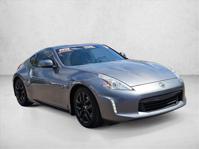 Used 2016 Nissan 370Z Coupe RWD image 3