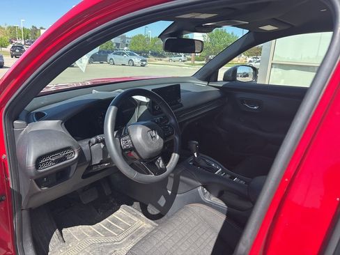 Used 2023 Honda HR-V Sport image 10