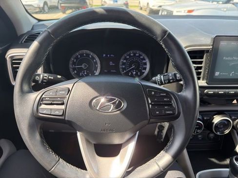 Used 2021 Hyundai Venue SEL w/ Cargo Package image 14
