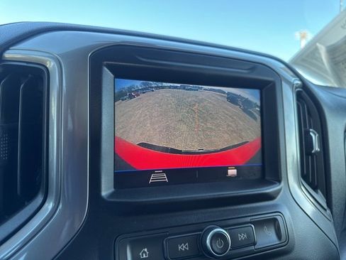 Used 2020 Chevrolet Silverado 2500 Custom w/ Custom Value Package image 17