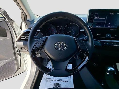 Used 2022 Toyota C-HR Limited image 35