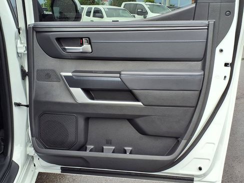 Used 2024 Toyota Tundra Platinum AWD/4WD image 14