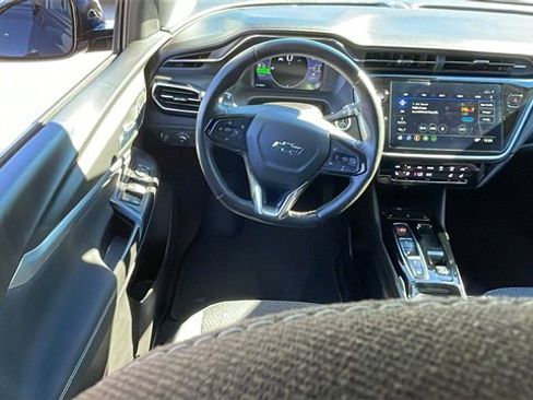 Used 2023 Chevrolet Bolt EUV LT w/ Comfort Package image 13