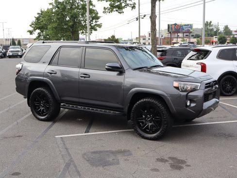 Used 2023 Toyota 4Runner SR5 Premium w/ Moonroof Package AWD/4WD image 2