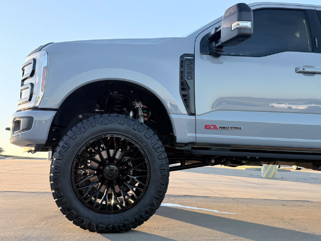 Used 2026 Ford F250 Lariat w/ Tremor Off-Road Package AWD/4WD image 6