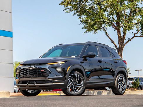 Used 2024 Chevrolet TrailBlazer RS w/ Driver Confidence Package FWD image 1