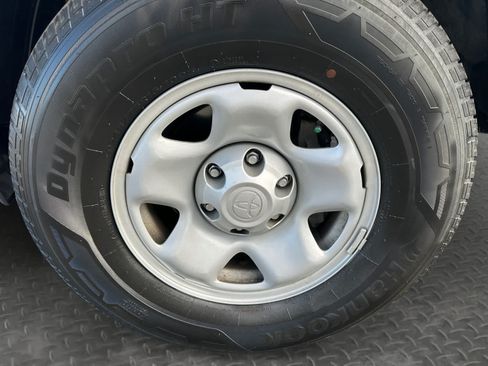 Used 2023 Toyota Tacoma SR AWD/4WD image 9