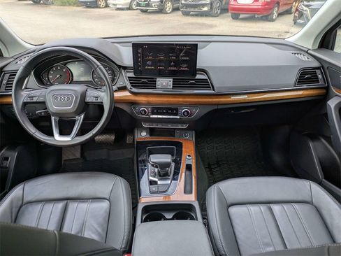 Used 2023 Audi Q5 2.0T Premium w/ Convenience Package image 16