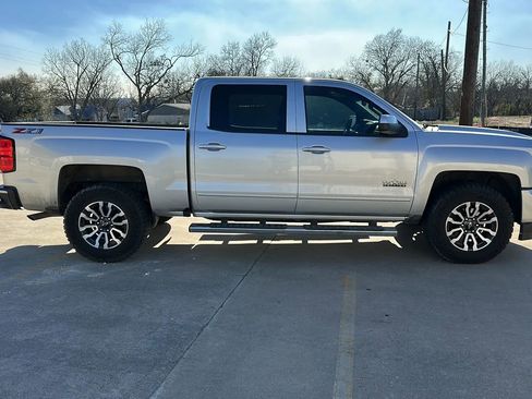 Used 2018 Chevrolet Silverado 1500 LT w/ Texas Edition image 6