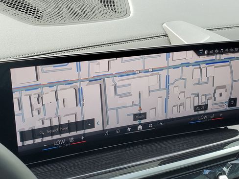 Used 2025 BMW X5 sDrive40i w/ M Sport Package image 27