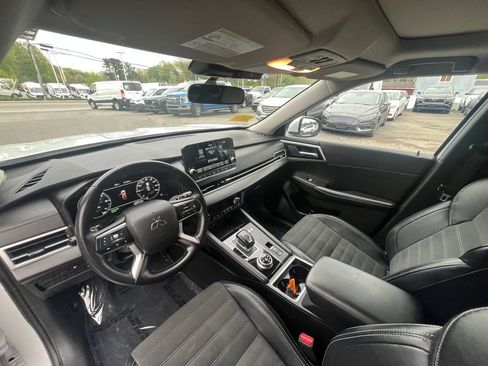 Used 2024 Mitsubishi Outlander Ralliart AWD/4WD image 26