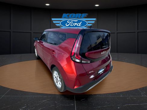 Used 2023 Kia Soul LX w/ LX Technology Package image 8