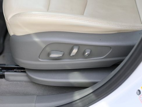 Used 2024 Cadillac XT6 Premium Luxury image 20