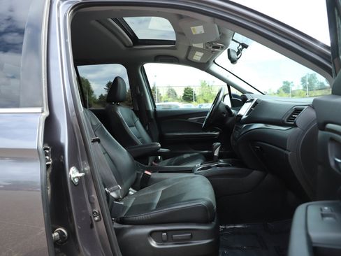 Used 2019 Honda Ridgeline RTL-T image 11