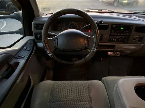 Used 2001 Ford F250 XLT AWD/4WD image 5