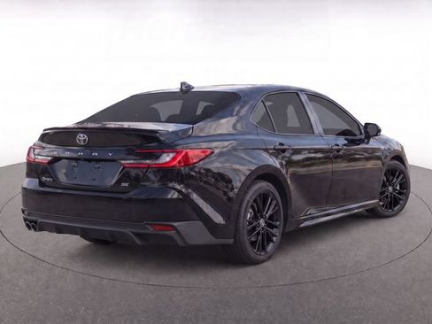 Used 2026 Toyota Camry SE FWD image 3
