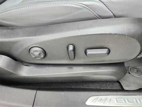 Used 2020 Buick Envision Essence image 41