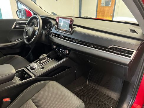 Used 2022 Mitsubishi Outlander ES AWD/4WD image 33