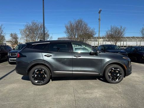 New 2026 Kia Sportage S image 9