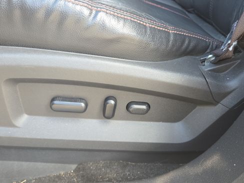 Used 2013 Ford Edge Limited AWD/4WD image 10