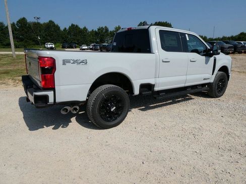New 2026 Ford F250 Lariat w/ Black Appearance Package AWD/4WD image 5