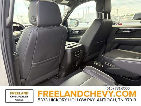 Used 2025 Chevrolet Tahoe Premier AWD/4WD image 17