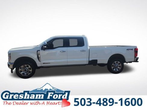 Used 2024 Ford F350 Lariat w/ Lariat Ultimate Package AWD/4WD image 3
