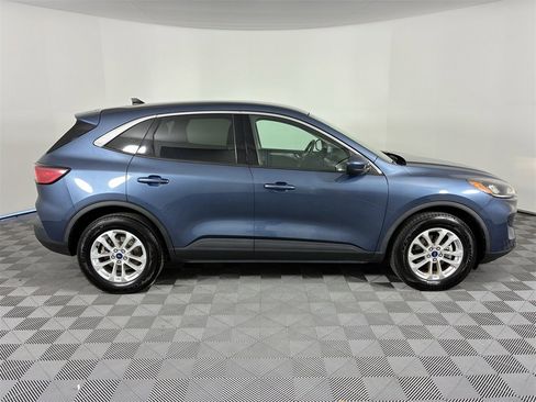 Used 2020 Ford Escape SE image 8