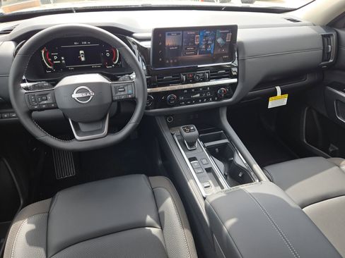 New 2026 Nissan Pathfinder SL FWD image 13