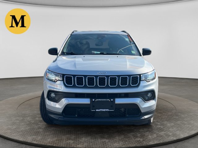 Used 2024 Jeep Compass Latitude AWD/4WD image 9