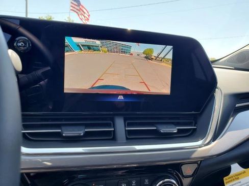 Used 2025 Chevrolet Trax ACTIV w/ Sunroof Package image 20