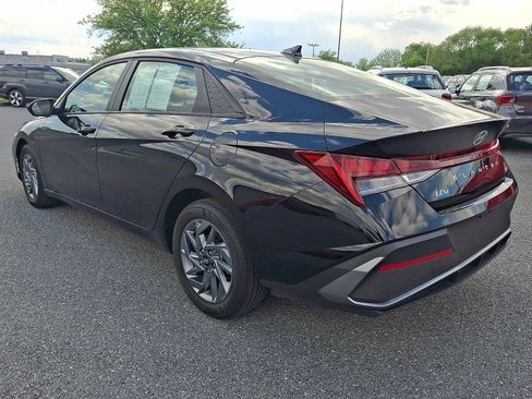 Certified 2024 Hyundai Elantra Blue FWD image 7