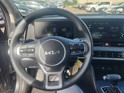 Used 2023 Kia Sportage LX FWD image 21