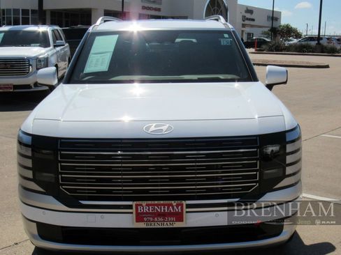Used 2026 Hyundai Palisade Calligraphy FWD image 9