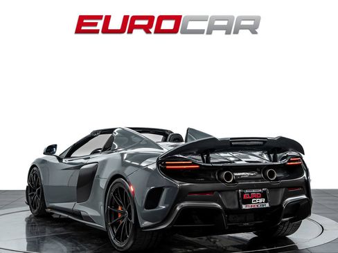 Used 2016 McLaren 675LT Spider RWD image 4