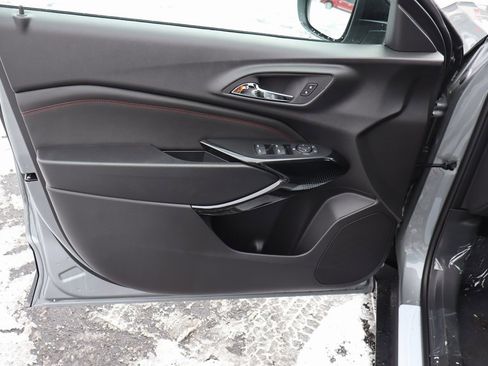 New 2026 Chevrolet Trax RS w/ Sunroof Package image 5
