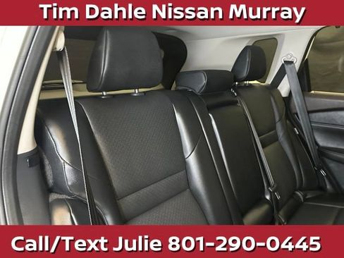 Used 2023 Nissan Rogue SV w/ SV Premium B Package AWD/4WD image 19