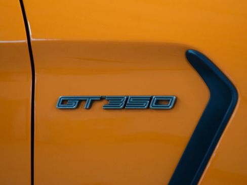 Used 2020 Ford Mustang Shelby GT350 w/ Technology Package RWD image 17