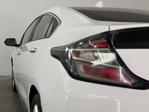 Used 2018 Chevrolet Volt LT FWD image 58